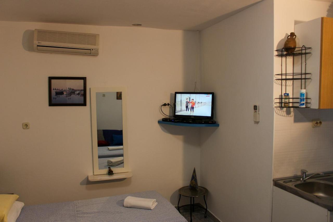 Apartments M&R Spadina โวดีเซ ภายนอก รูปภาพ
